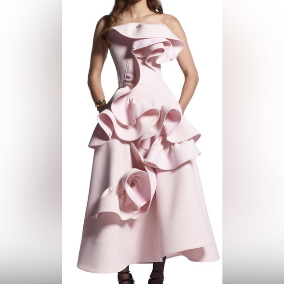 Elegant Pink Ruffle Dress - Picture 2 of 3